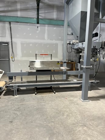 Express Scale Belt Conveyor #512-LP, Bag Closer Conveyor 35" Wide x 144" Long - Image 2