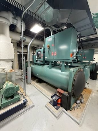 450 Ton, York #VSD-351KFT-46, Liquid Chilling System, YK Max Chillers, 351 HP, 460 V., 3ph, Optiview Control - Image 1