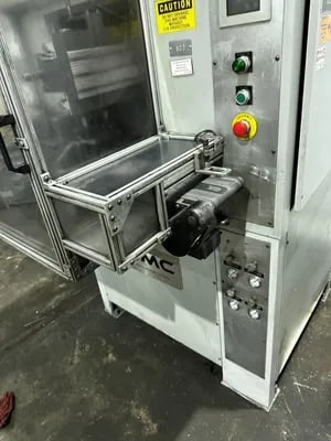CDMC #1000, Twin-Head Gear Deburring Machine w/Shuttle Loading In/Out Conveyor, 8" diameter Max capacity - Image 5