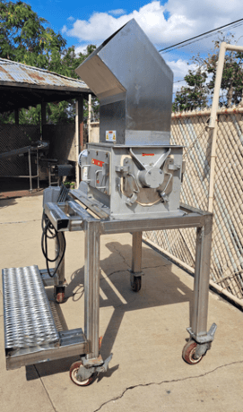 11.8" x 13.8" Gericke #NBS-300/450, Granulator Sieve/Nibbler, Stainless Steel, 4-Blade Cutting Design, 12000 - Image 2