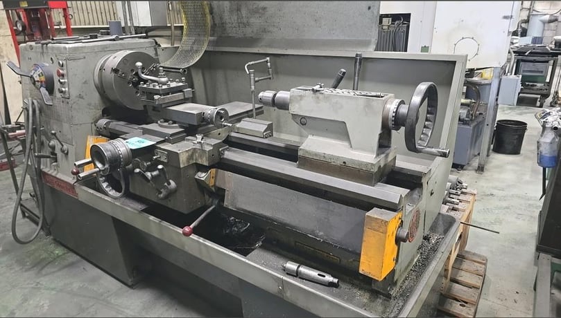 17" x 60" Clausing #17X60, Engine Lathe, 10.5" swing over cross slide, 1600 RPM, 3" bore, inch/metric thread - Image 1
