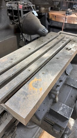 Bridgeport, Vertical Mill, 12" x 30" table, step pully, powered X-Axis, auxiliary head - Image 5