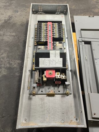 225 Amp. Square D, HCN I-Line, Panelboard, 277/480 Volts, 3PH, 4 Wire, 42 Space, w/ 25 breakers - Image 2