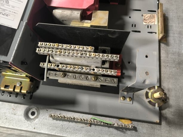 225 Amp. Square D, HCN I-Line, Panelboard, 277/480 Volts, 3PH, 4 Wire, 42 Space, w/ 25 breakers - Image 5
