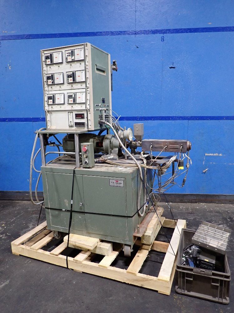 0.75" clock wise Brabender #2503, Extruder, 25:1 L/D, 3 barrel zone, 3 HP, 230 V., Control panel - Image 1