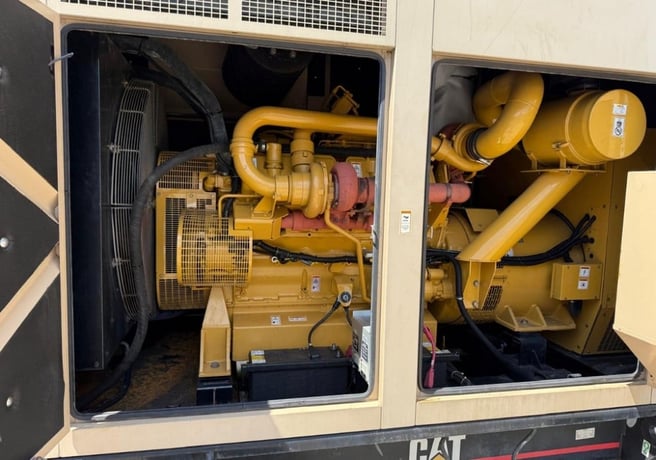 800 KW Caterpillar #3412C, diesel generator set, 251 hours, sound attenuated enclosure, EMCP 2+, 277/480 - Image 7