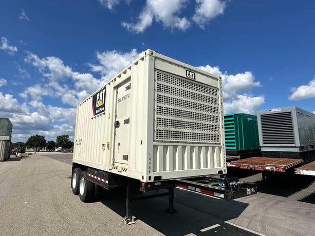 500 KW Caterpillar #XQ570, diesel generator set, multi-volt, 2011 hours, 779 HP @ 1800 RPM, C18 engine, EPA - Image 3