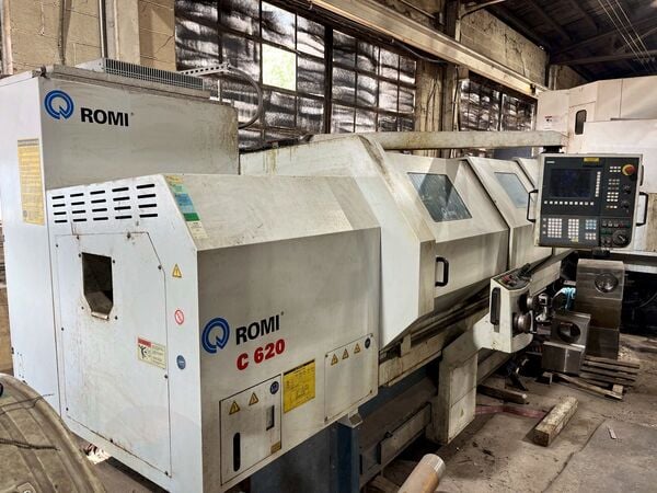 Romi #C-620/2000, CNC lathe, 24.4" swing, 78.74" length, 33.5 HP, 1800 RPM, Siemens Control, 2010 - Image 2