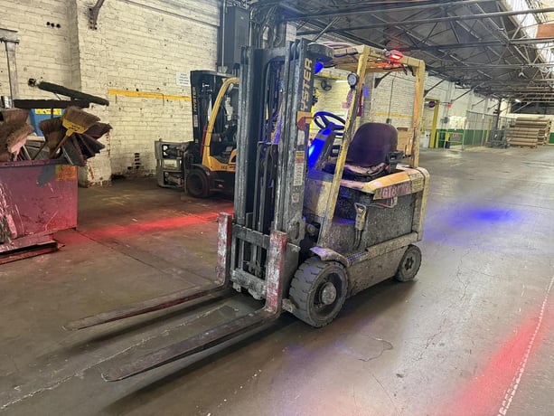 6000 lb. Hyster #E60XM2-33, electric forklift - Image 1
