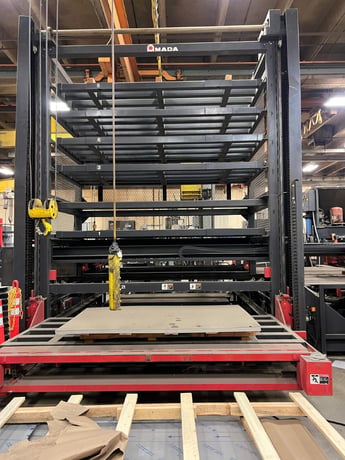 Amada / Apelio #357V, punch / laser combo, 33 tons punching capacity, 2000 watt, Fanuc 16L controller, 50 x - Image 2