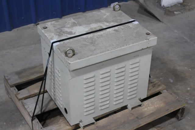 60 KVA 460 Primary, 400 Secondary, Busto Garolfo, Auto Transformer, 1998 - Image 1