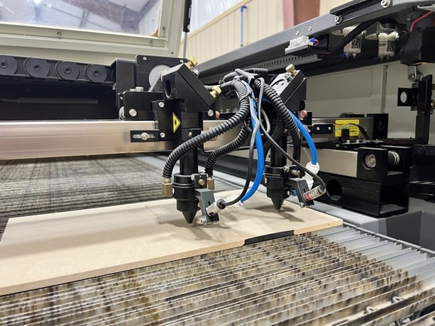 CAMfive #CMA6340TF, Automatic CO2 Laser Cutter, (2) 80 Watts Laser Power, 63" x 40" Work Area, 4000 DPI - Image 3