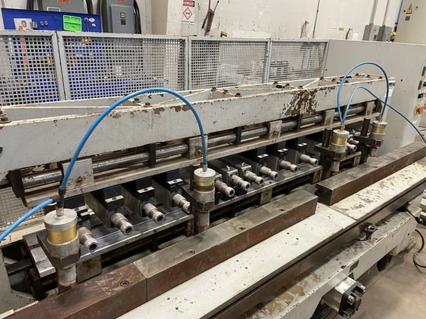 Comec #MMS-2000, Horizontal Slot Mortiser, 20-Spindle, 300-400 pcs./hr., 8" width x 87" L Table, (5) 4.0/3 HP - Image 2