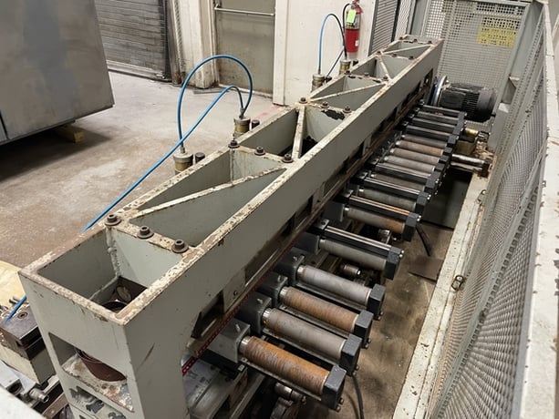 Comec #MMS-2000, Horizontal Slot Mortiser, 20-Spindle, 300-400 pcs./hr., 8" width x 87" L Table, (5) 4.0/3 HP - Image 6