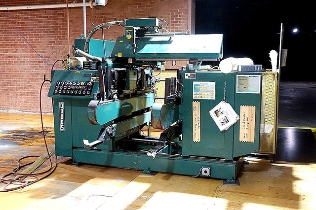 Dodds #DE-760H, Double End CNC Automatic English Drawer Dovetailer w/Notching, 7.75"-36" L x 1.75"-12" D x - Image 2