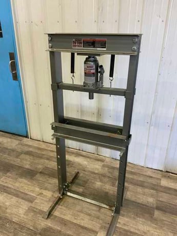 20 Ton, Central Machinery #60607, H Frame Press, 26" x 8.25" Bed Area, 22.375" Between Housings, 5.5" Stroke - Image 6