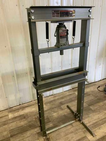 20 Ton, Central Machinery #60607, H Frame Press, 26" x 8.25" Bed Area, 22.375" Between Housings, 5.5" Stroke - Image 8
