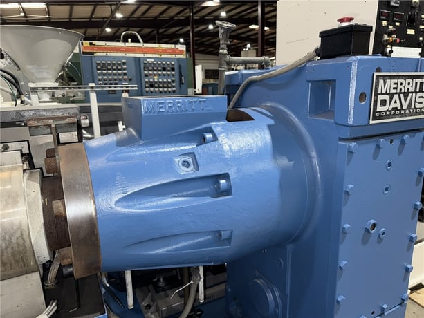 4.5" Merritt/Davis Standard, Single Screw Extruder, Air Cooled, 24:1 L/D Barrel, (5) Barrel & (4) Die Zones - Image 4
