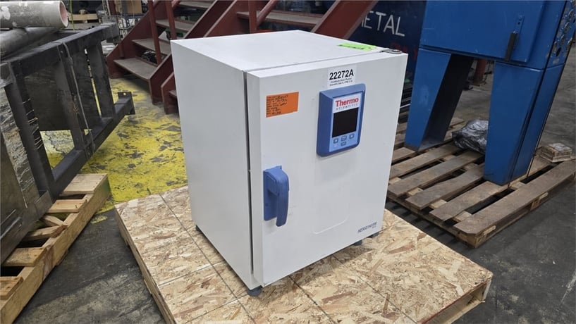 Thermo Scientific #Heratherm-OMH60, Oven, Size 4, 2.12 cu.ft. Chamber, 626°F max Temp., 1.44 kW, 120 V, 2015 - Image 3