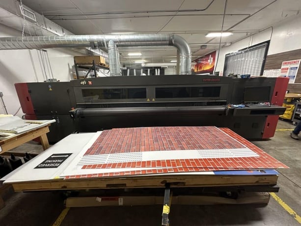 EFI #VUTEk-GS-3250, UV Hybrid Industrial Printer, 1000/600 dpi Resolution, 126.5" width x 2" thick max Media - Image 2