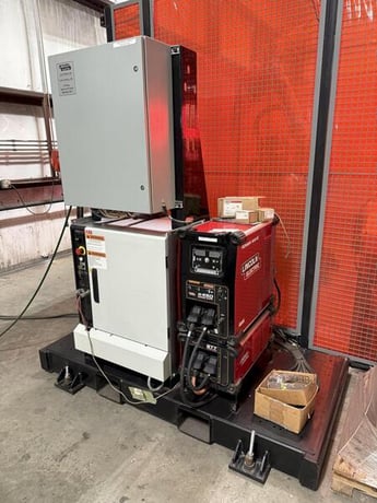 Lincoln Electric, robot welding system w/6-axis robot, 300 kg Head & Tailstock, 2021 - Image 10
