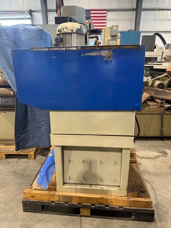 DCM Wilson Tool #PDG-5-3, automatic rotary surface grinder, 18" table diameter, 6" 3-jaw chuck - Image 6