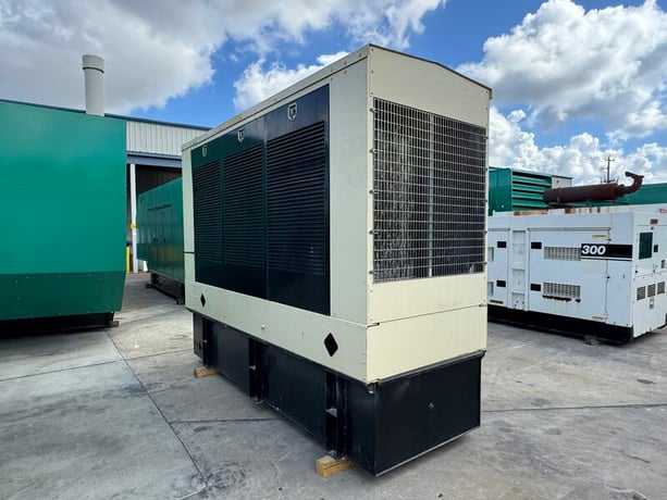 400 KW Detroit Diesel #JUREOZD, diesel generator set, 277/480 Volts, 3-phase, 751 hours, 635 HP @ 1800 RPM - Image 3
