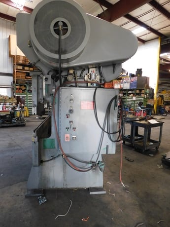 90 Ton, Chicago #68L, press brake, 8' overall, air clutch - Image 5