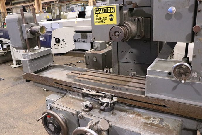 6" x 18" Brown & Sharpe #618-MicroMaster, surface grinder, 8" x 1/2" x 1-1/4" wheel, 10X lens, box type dust - Image 4