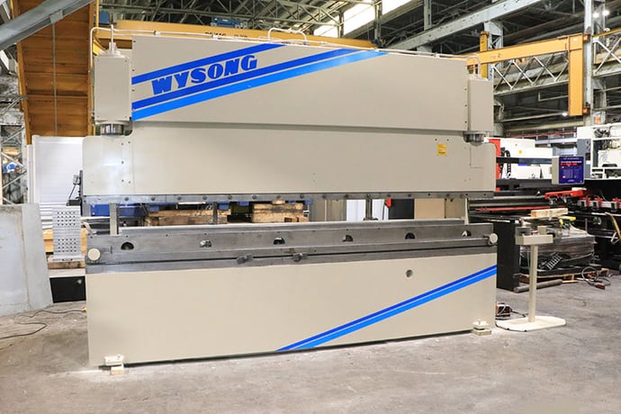 140 Ton, Wysong #MTH-140-144, hydraulic press brake, 12' overall, 62" between housing, 8" stroke, 17" die - Image 3