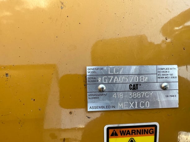 600 KW Caterpillar #C18, diesel generator set, 120/208 Volts, 1/3 hours, 167 hs, EPA Tier 2, open skid - Image 9