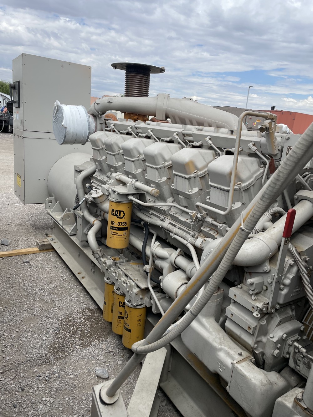 1100 KW Caterpillar #3512, diesel generator set, 680 hours, 1987, S/N 24Z01812 - Image 4
