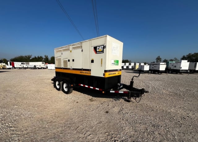 200 KW Caterpillar #XQ200, diesel generator set, 277/480 Volts, 6772 hours, Tier 4i, sound attenuated - Image 1