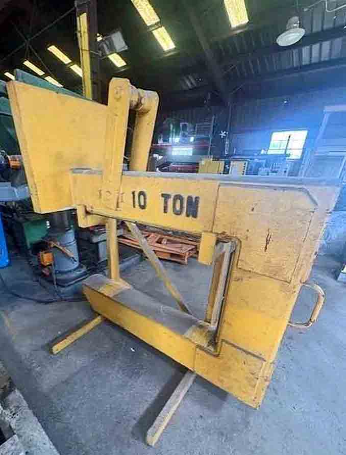 20000 lb. Custom, C-Hook, 53" arm length, 26" throat, scratch pads - Image 1