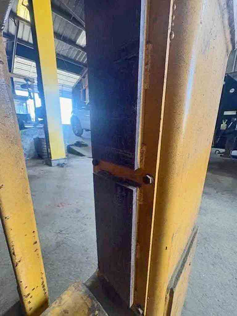 20000 lb. Custom, C-Hook, 53" arm length, 26" throat, scratch pads - Image 5