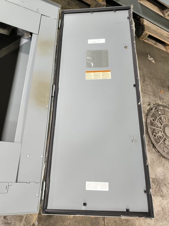 Square D MH53WP, Panelboard Enclosure, Rainproof, 3R Enclosure, 20" W x 53" L x 6" H Size - Image 4