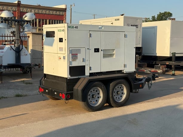 45 KW Allmand #MP45-8E1, portable diesel generator set, 240/480 Volts, 3-phase, sound attenuated enclosure - Image 3