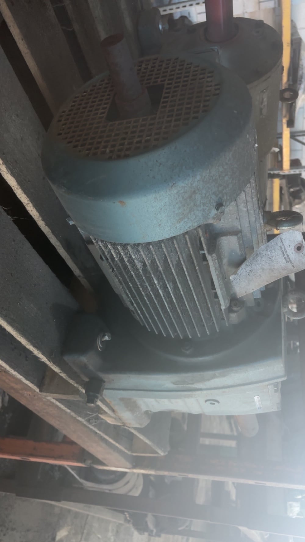 10 HP, 1740 RPM, Sew ##DFV132M4, gear motor parallel, 95 RPM out, 230/460 Volts, TEFC, Service Factor 1.00 - Image 3