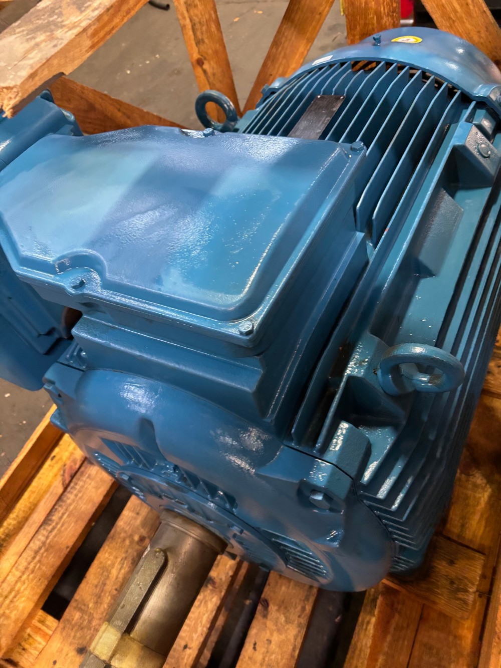 125 HP 900 RPM WEG W22 Severe Duty Motor, Frame 504/5TZ, TEFC, 460 Volts - Image 1