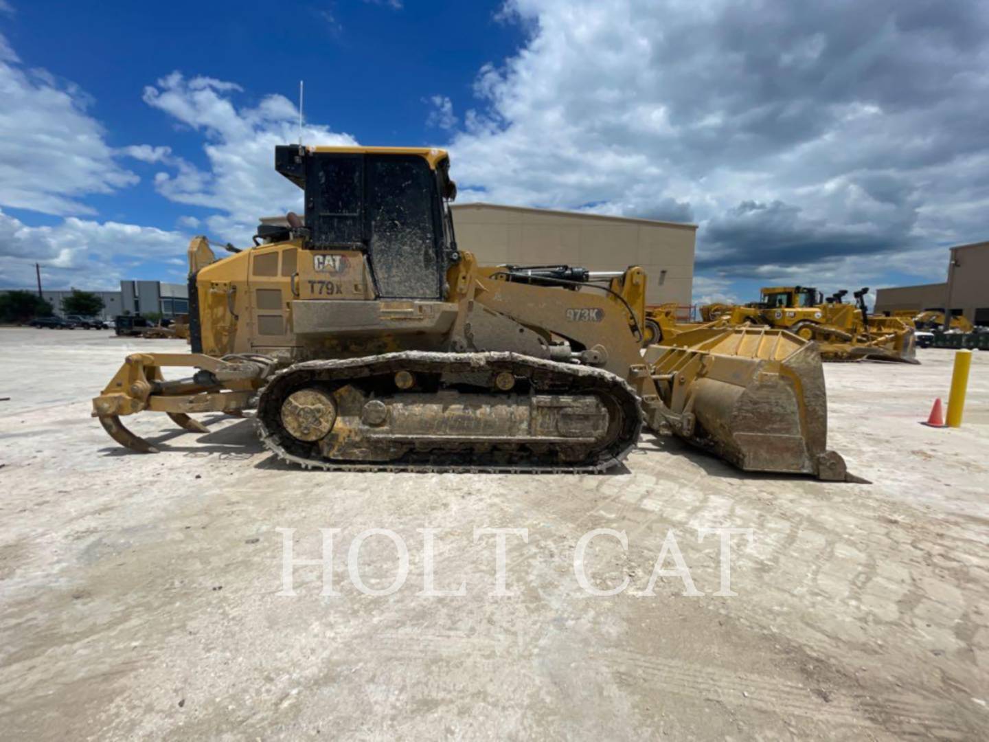 Caterpillar 973K, Track Loader, 2651 hours, S/N: MKL00513, 2023 - Image 2