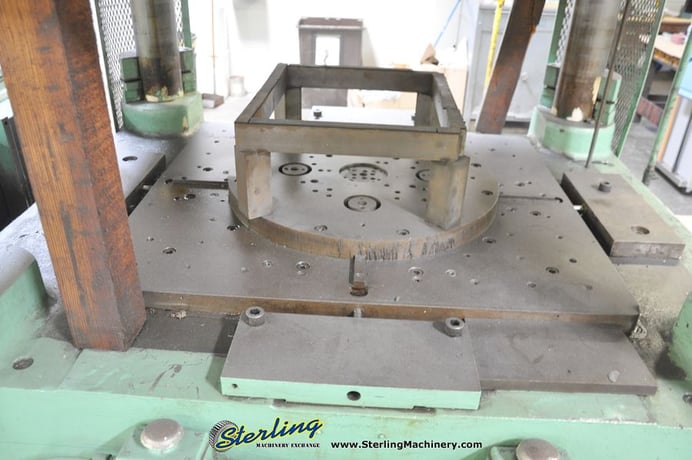 175 Ton, Columbus Industries, 20" stroke, 4-post hydraulic trim press,dual palm controls, #A1879 - Image 9