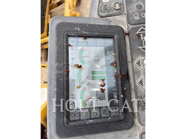 Caterpillar AP1000F, Vibratory Single Drum Asphalt, 8827 hours, S/N: AC400202, 2016 - Image 7