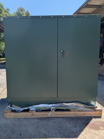 2550 KVA 24940 Delta Primary, 480Y/277 Secondary, Pad, new - Image 1