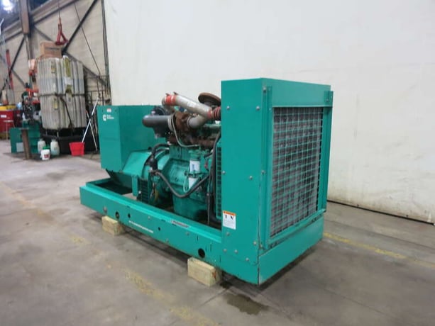 200 KW Cummins #DSHAC, diesel generator set, 277/480 Volts, 81 hours, 364 HP @ 1800 RPM, QSB7-G5 NR3 engine - Image 3