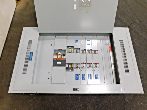 800 Amp. General Electric Spectra Series, Panelboard, 480 Volts, 3 phase, 3 W, 9 breakers - Image 3