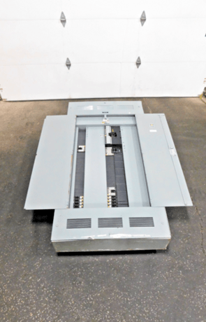 1200 Amp. Square D, I-line E1, HCWM-5486-12U, Panelboard, 600 VAC, w/ 16 breakers - Image 1
