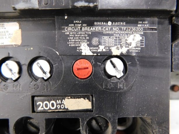 600 Amp. General Electric CCB-2, Panelboard, 480/277 Volts, 3 phase, 4 W, 14 breakers - Image 6