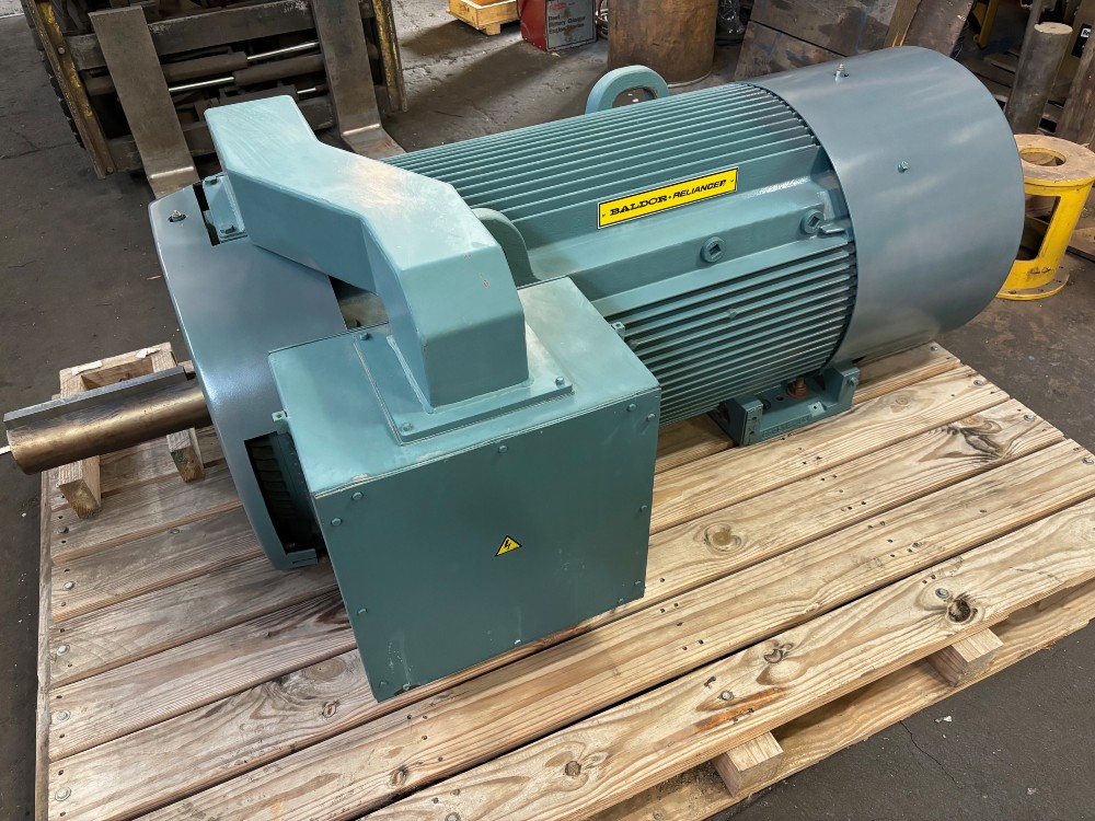 200 HP 900 RPM Baldor, duty master, Frame 30CG5012Y, 460 Volts, new/surplus - Image 1