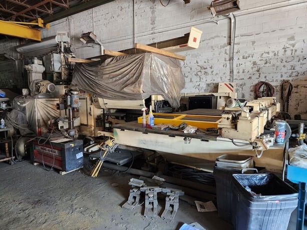 30 Ton, Strippit #FC-1250-MH, Punch Press, FOR PARTS, 42 station turret, 50" throat, roller ball table - Image 1