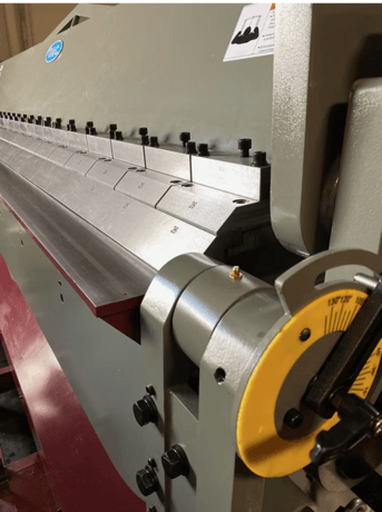 10 gauge x 10' GMC #HBB-1010, Box & Pan Brakes, 26" Back Gauge, hydraulic clamp, foot pedal, new - Image 2